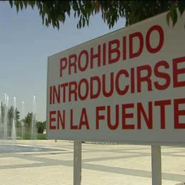 Prohibido bañarse en la fuente del Parque Juan Carlos I