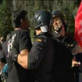 Los afectados por las preferentes en Galicia protestan en el acto de Rajoy