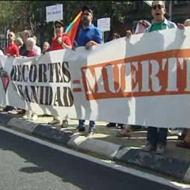 Centenares de personas defienden en Madrid el derecho de los inmigrantes a la sanidad pública