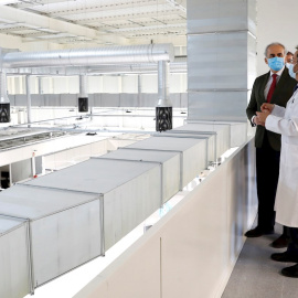 El consejero de Sanidad de la Comunidad de Madrid, Enrique Ruiz Escudero, durante una visita al Hospital Enfermera Isabel Zendal. - EFE