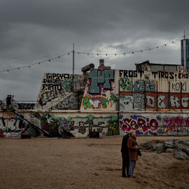 Un restaurante abandonado en la playa La Mar Bella, de Barcelona, en una imagen de archivo