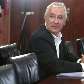 Arenas dice que es inaudito que dirigentes del PP tengan que responder por la gestión del PSOE