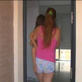 Una madre ocupa junto a sus hijos una vivienda en Sevilla