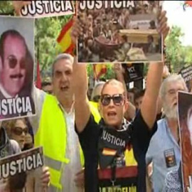 Las víctimas del terrorismo se manifiestan contra la excarcelación de Bolinaga 