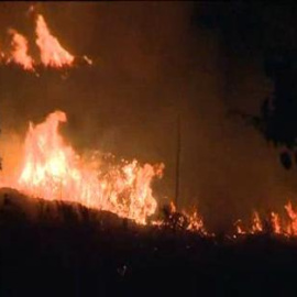 Continúa el incendio en el muncipio de Ponferrada