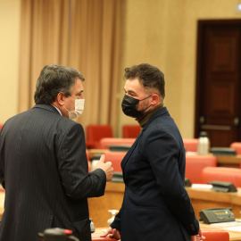 15/03/2022. El portavoz del PNV en el Congreso, Aitor Esteban, y el portavoz parlamentario de ERC, Gabriel Rufián, en una junta de portavoces. Marta Fernández / Europa Press