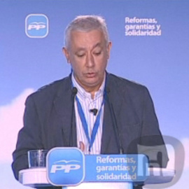 Arenas dice que la izquierda está en las barricadas