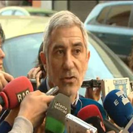 Llamazares: "Los ciudadanos tienen toda la razón de no reconocer la legitimidad del Gobierno"