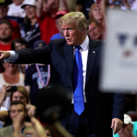 El presidente de Estados Unidos, Donald J. Trump, durante un mitin de Make America Great Again en Southaven, Mississippi. - REUTERS