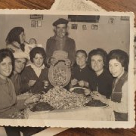 Las mujeres manchegas invisibilizadas que sacaron adelante a sus familias con el cultivo del oro rojo