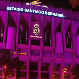El Santiago Bernabéu se tiñe de rosa