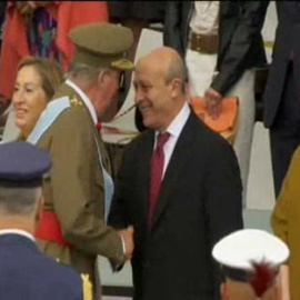 El rey reprende a Rajoy por las palabras de Wert