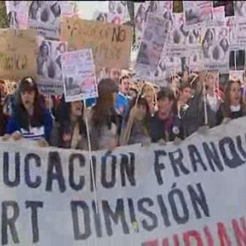 Miles de estudiantes se manifiestan en Madrid contra la reforma y los recortes en educación