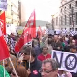 Alumnos y profesores universitarios protestan en Madrid