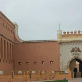 Fachada del centro de Rostrogordo.