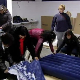 Trabajadores de una fábrica de calcetines se encierran dentro para pedir su dinero