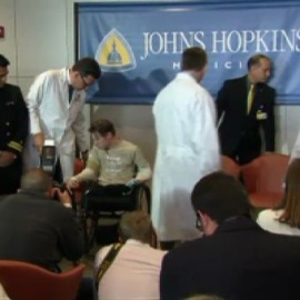 Doble trasplante de brazos en Estados Unidos