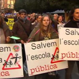 Multitudinaria manifestación en Valencia por una educación pública de calidad