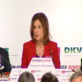 Botella: "Tengo una bandera de España dentro de mi jardín"