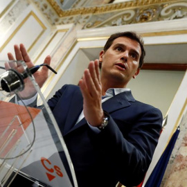 El líder de Ciudadanos, Albert Rivera, durante la rueda de prensa tras la sesión de control al Gobierno este miércoles en el Congreso. EFE/Mariscal