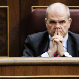 Chaves dice que la crisis se agrava y que las mejoras que ve Rajoy son un espejismo 