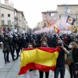 Vox, de la marginalitat al centre de l'atenció mediàtica i el debat polític en la campanya electoral