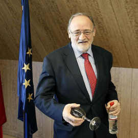 El mediador en Iberia dice que la empresa y la mayoría de los sindicatos aceptan el laudo