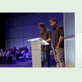 VÍDEO | Estopa defiende una sanidad y educación públicas al recibir la Creu de Sant Jordi