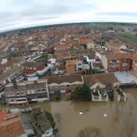 Pueblos inundados por ríos debordados por las lluvias