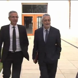 Griñán comparece por los EREs: "Vendré cuantas veces lo pidan"