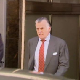 Bárcenas viajó hasta 16 veces a Suiza para ingresas casi 2 millones y medio de euros