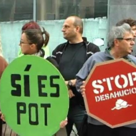 Tenso escrache en la sede del PP de Gandía