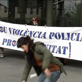 Declaran ante el juez los mossos imputados por el caso de la mujer que perdió un ojo el 14-N