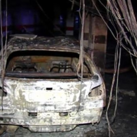 Un incendio intencionado en un garaje saca a doscientos vecinos de sus casas
