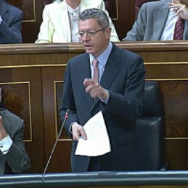 Gallardón: "Aquí el único partido de la Historia de España condenado por financiación ilegal ha sido el PSOE"
