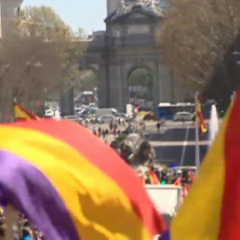 Miles de personas salen a la calle para reclamar la III República