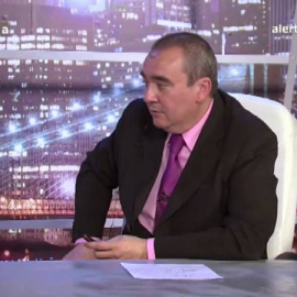 Armando Robles, en uno de sus programas. (ARCHIVO)