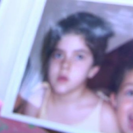 Un cura de Alicante se niega a dar la primera comunión a una niña con el síndrome de Lenox
