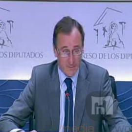 Alonso (PP) justifica los sobresueldos en el partido en lo poco que ganaban los dirigentes