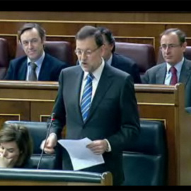 Rajoy insiste en que la economía mejora y en que hay que hacer 