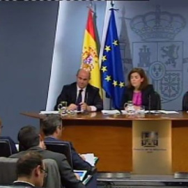 Sáenz de Santamaría elude pronunciarse sobre el informe de la Policía que dice que la letra de los papeles de Bárcenas es del extesorero