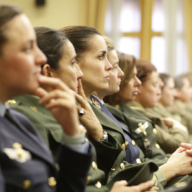 Mujeres en los Ejércitos. DEFENSA