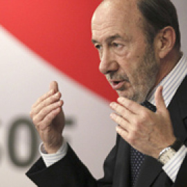 Rubalcaba insiste "con flexibilidad" en la propuesta de un gran pacto social