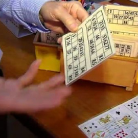 Hacienda multa con 3.000 euros a unos jubilados por jugar al bingo en su peña