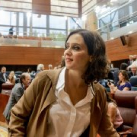 La oposición da por probado el tráfico de influencias de Ayuso en Avalmadrid