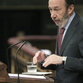 Rubalcaba: "Me preocupa que diga que el país está muy bien, que los ciudadanos lo comprenden e incluso le den las gracias"