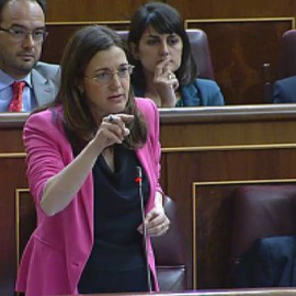 Sáenz de Santamaría: "La oposición solo trabaja los fines de semana"