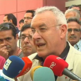 Cayo Lara dice que las encuestan castigan al bipartidismo "por el daño que hacen a los ciudadanos"