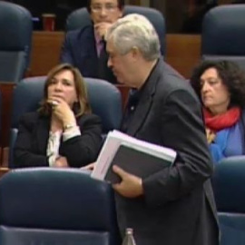Echevarría expulsa a tres diputados socialistas de la Asamblea de Madrid