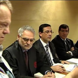 El celador de Olot llega a los juzgados de Gerona para ser juzgado